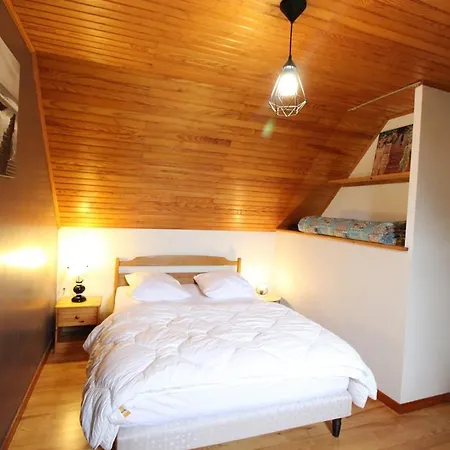 Holiday home Charmante Maison Au Coeur Du Parc Des Volcans D'auvergne, Ideale Pour 4 Pers Avec Cheminee Et Jardin - Fr-1-742-371 *